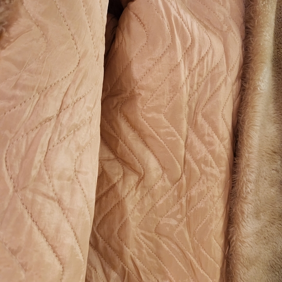 Vintage Glenoit Mills faux fur coat - Picture 9 of 10